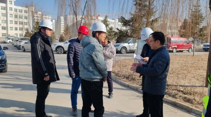 甘肅建科院黨委副書記、總經(jīng)理史智偉赴積石山學(xué)校加固項目檢查指導(dǎo)工作