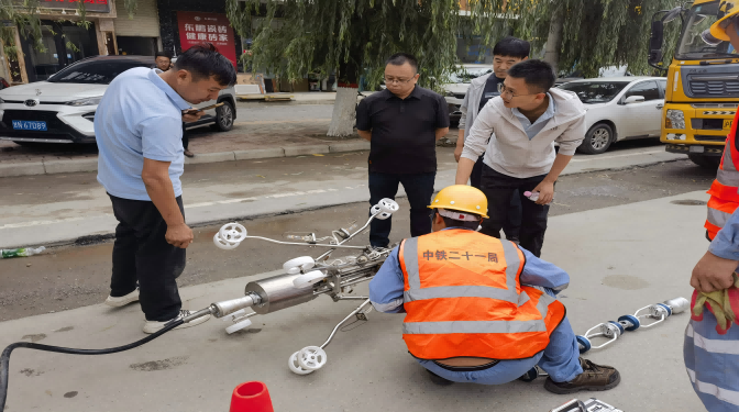 王公勝調(diào)研積石山管道維修加固項目