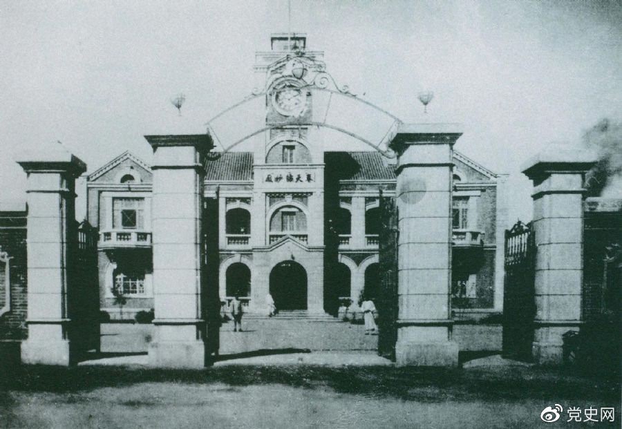 　　圖為中共滿洲省委舊址。1929年6月，中共中央政治局決定劉少奇任中共滿洲省委書記。7月，劉少奇到達(dá)奉天（今沈陽）赴任。